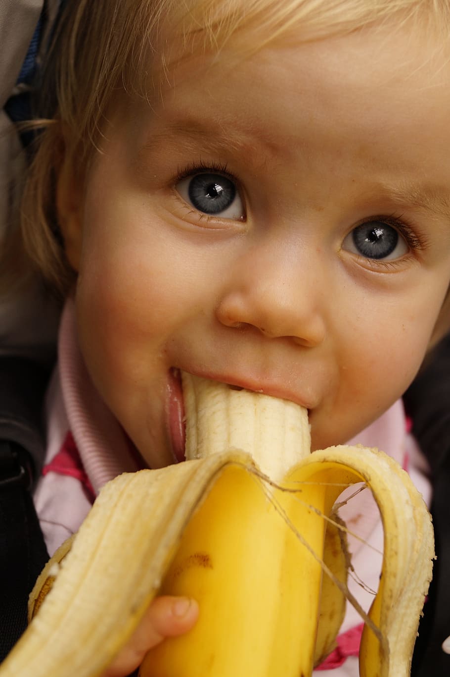 Child, Banana, Cute, Children, funny, fruit, eat, healthy, yellow, HD wallpaper