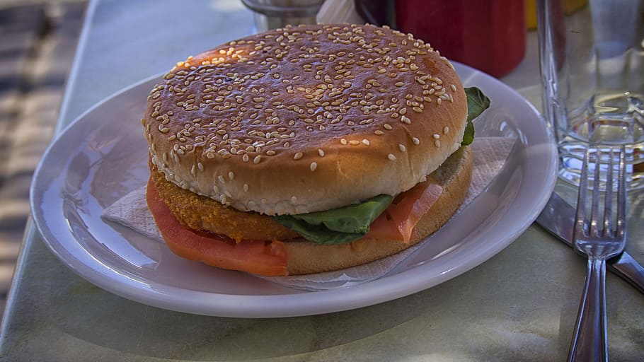 Hamburger, Food, Bread, Breakfast, restaurant, restaurant table HD wallpaper