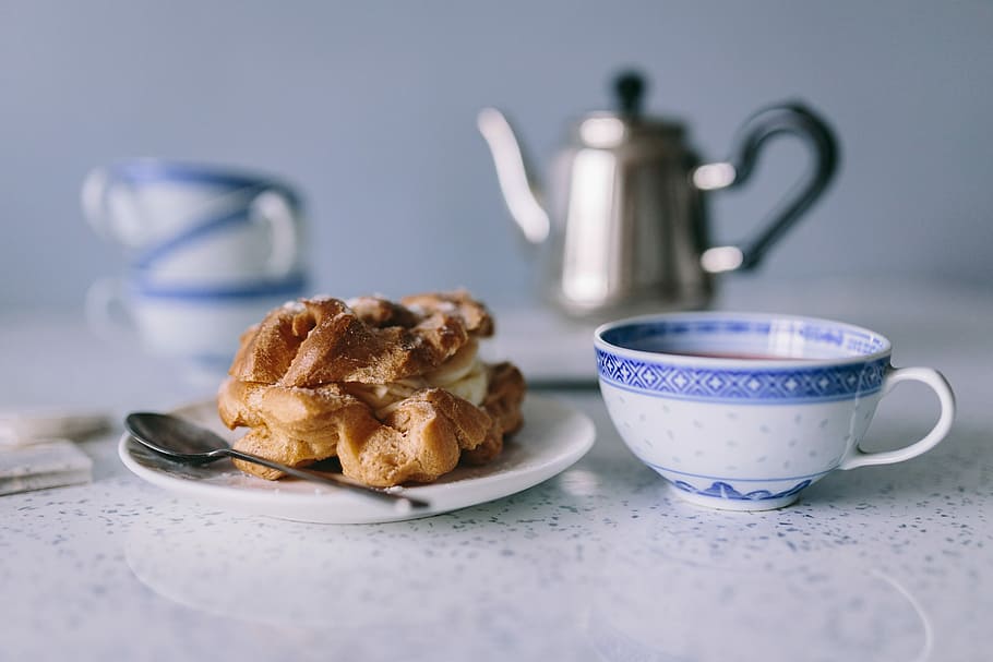 Coffee, Tee, and Cream Puffs, tea, cup, cake, sweet, cup of tea HD wallpaper