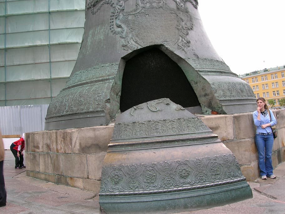 Broken, Bell, Kremlin, Russia, moscow, old, adult, travel, standing HD wallpaper