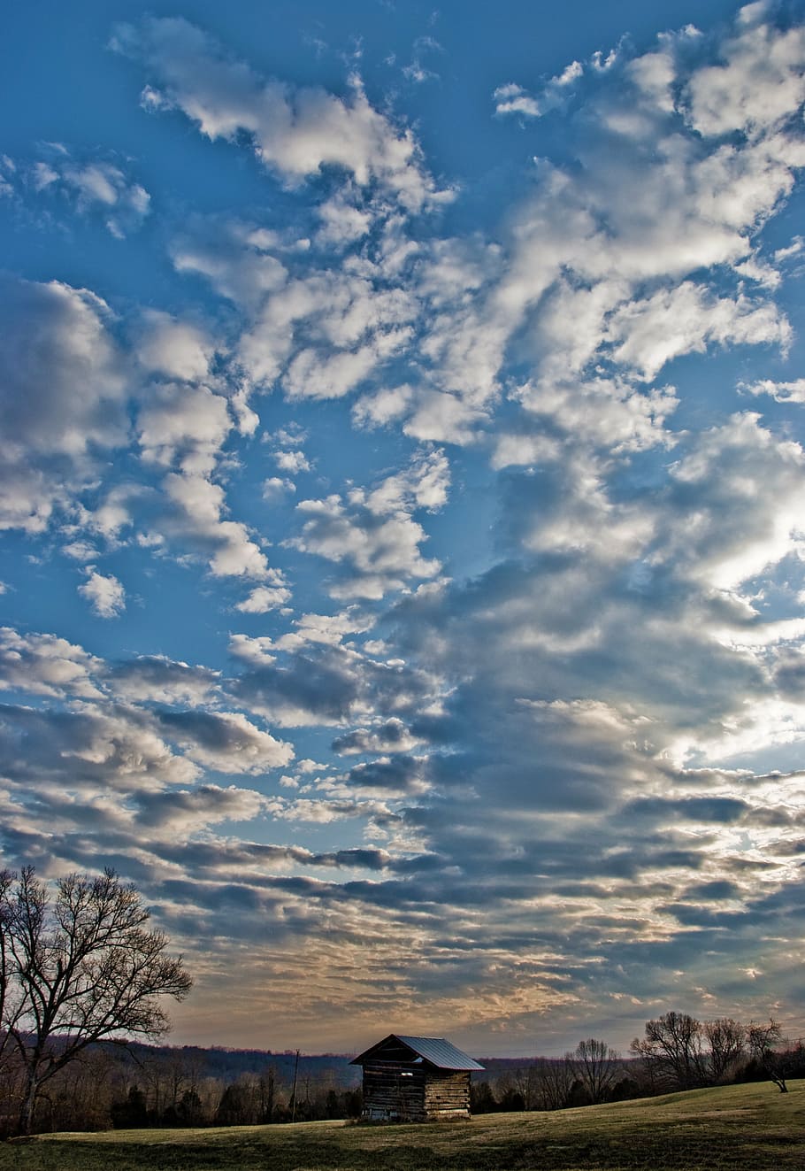 clouds, field, barn, shed, nature, sky, blue, sunset, sunrise HD wallpaper