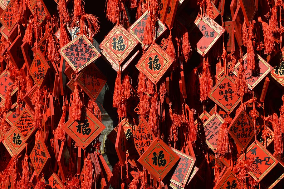 red foreign text handheld tool, chinese characters, fortune, prayer, HD wallpaper