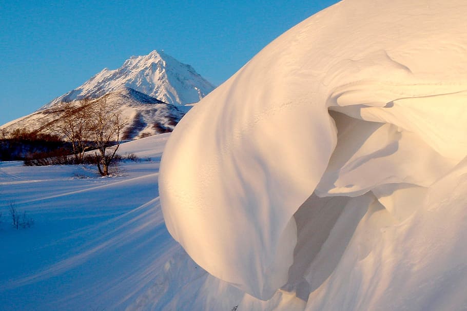 volcano, snow wave, cornice, нанос, winter, mountains HD wallpaper