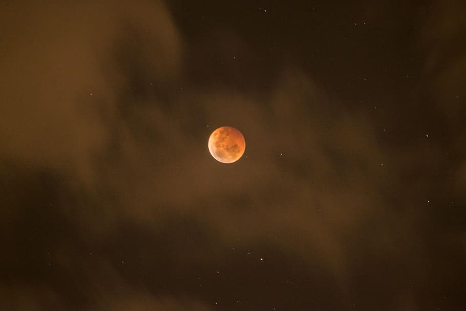 photography of red moon, blood moon, lunar eclipse, clouds HD wallpaper