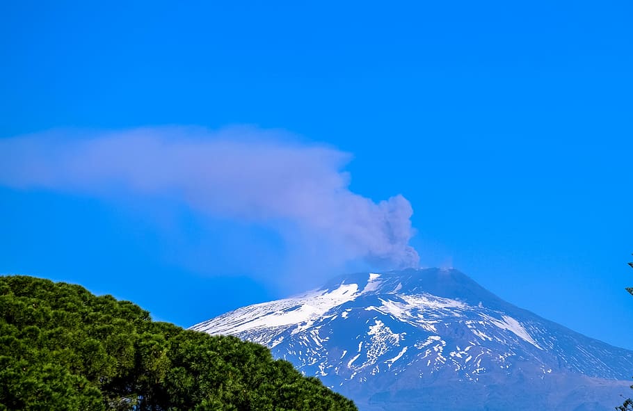 active volcano, nature, sky, smoke, mountain, scenics - nature HD wallpaper
