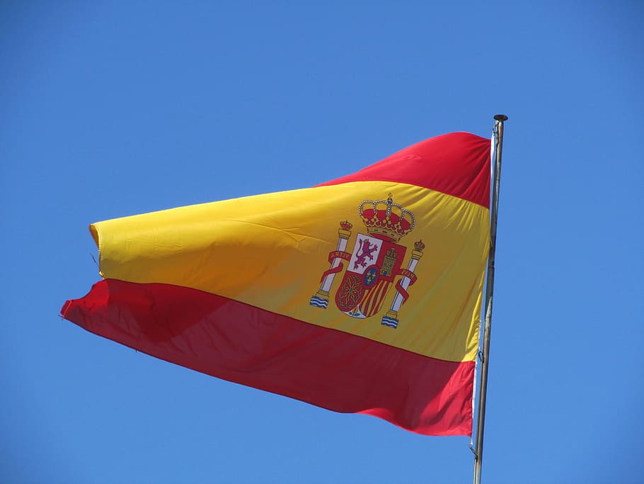 flag, spain, sky, wind, holiday, fluttering, spanish, yellow HD wallpaper