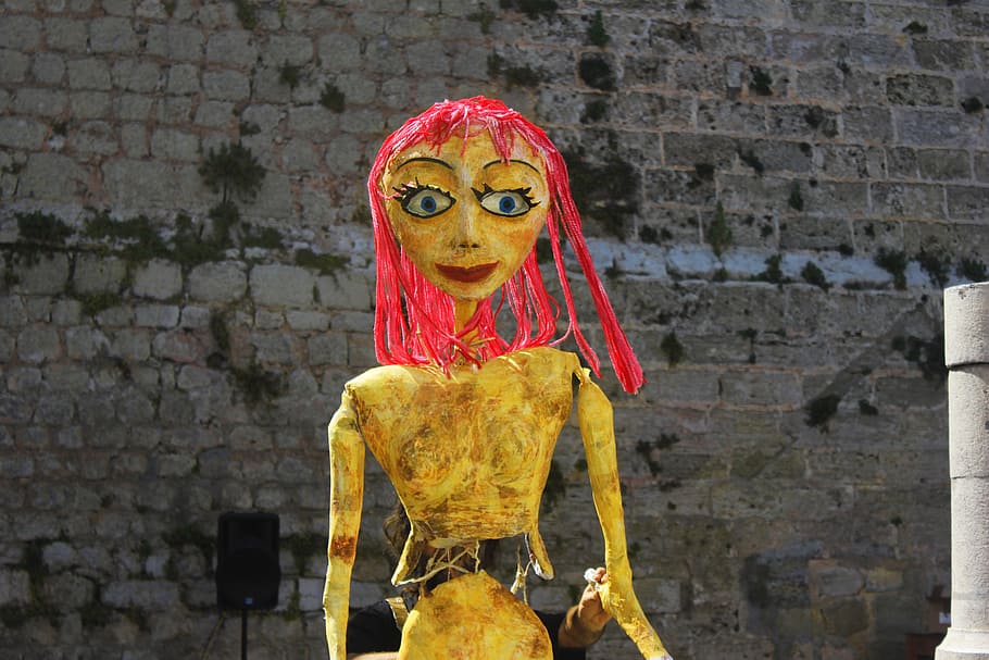 wall, stone, fortress, statue, puppet, theatre, comic, street HD wallpaper