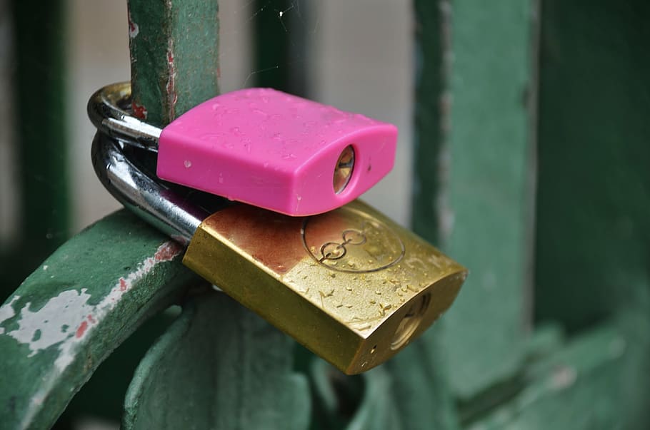 padlock, close, key, antique, security, door, iron, safety HD wallpaper