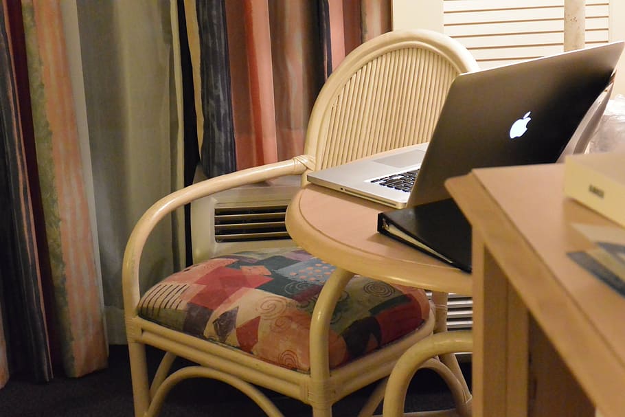 chair, computer, desktop, mac, macbook, apple, wood, seat, shop HD wallpaper