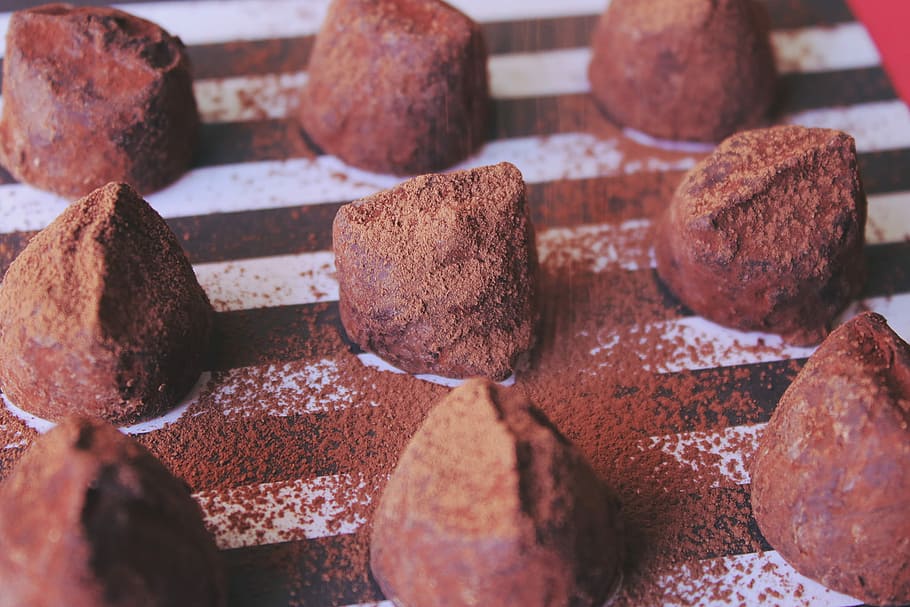 photo of nine chocolate chips, food, red, dessert, food and drink HD wallpaper