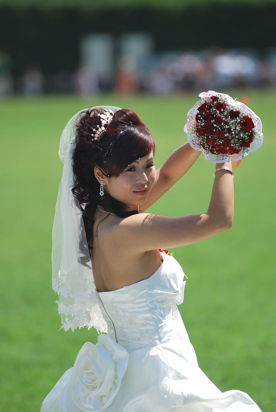 Wedding, Bride, Pisa, Asian, Beautiful, woman, bouquet, flowers HD wallpaper