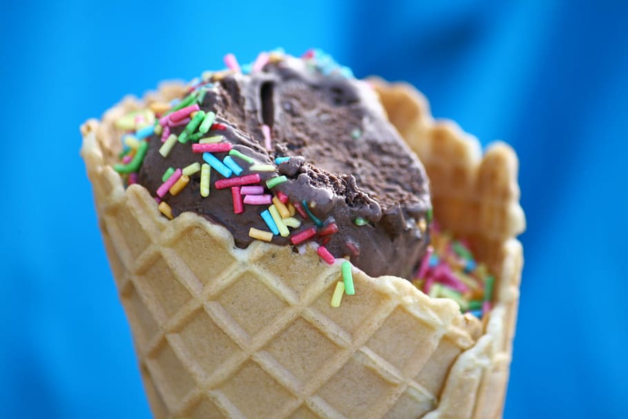 chocolate ice cream in sugar cone with candy sprinkles, ice-cream, HD wallpaper