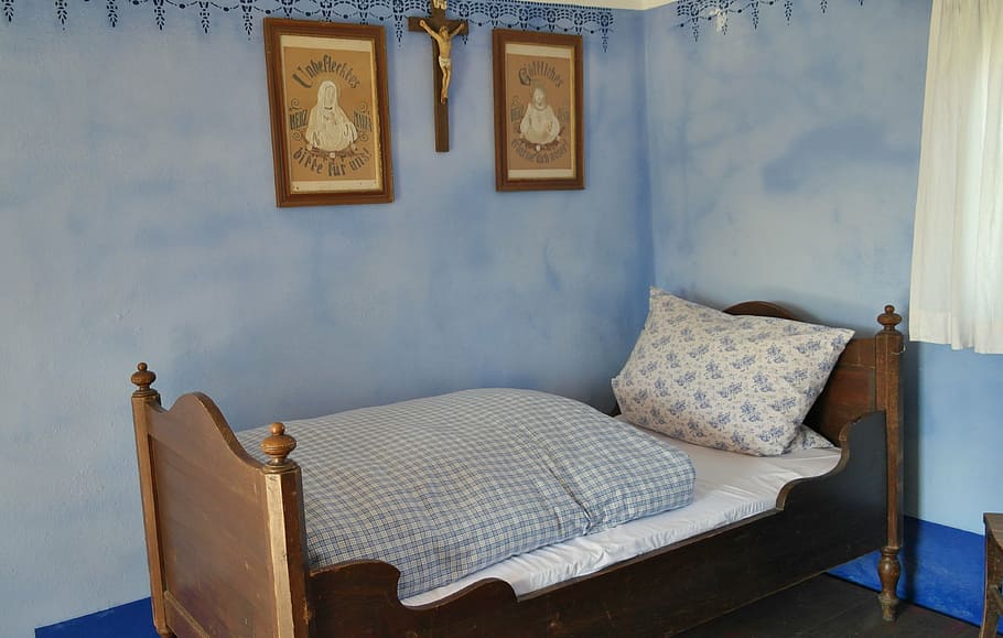 brown mattress on brown wooden bed frame, antique, sleep, nostalgia, HD wallpaper
