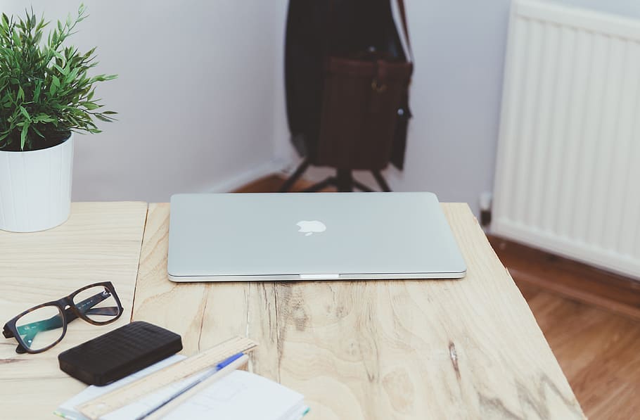 MacBook Air on top table, laptop, computer, technology, desk HD wallpaper