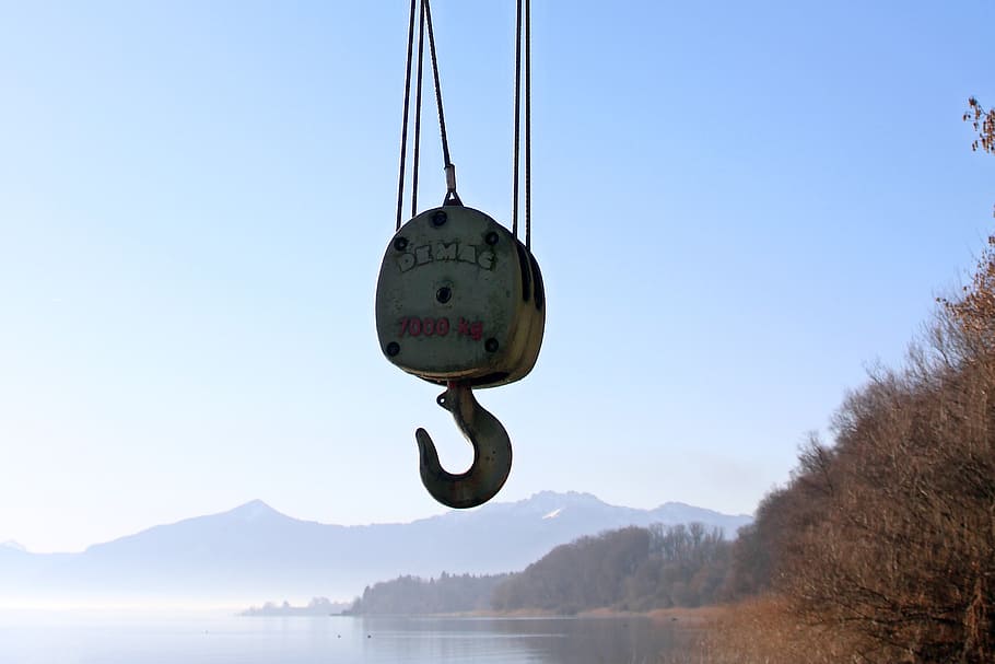 close-up of gray chain hook near body of water, load hook, load lifter HD wallpaper