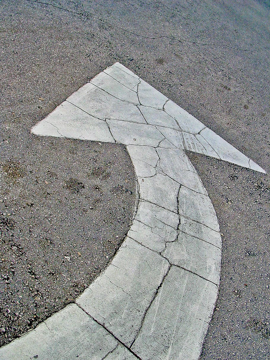 gray concrete road arrow, white, street, asphalt, background, HD wallpaper