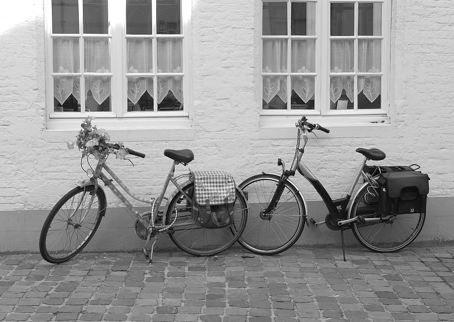 bicycles, bruges, facade, walk, corner, solo, take it easy