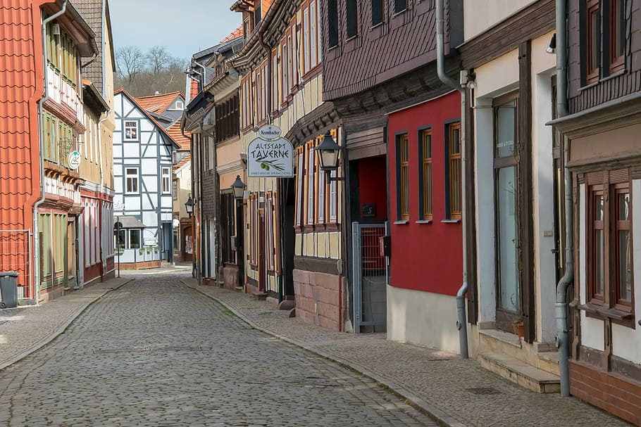 empty pathway between houses, architecture, road, old town HD wallpaper