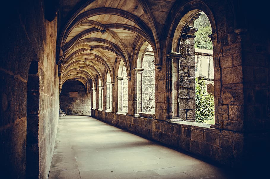 brown concrete wall photo, cloister, columns, monastery, armenteira HD wallpaper