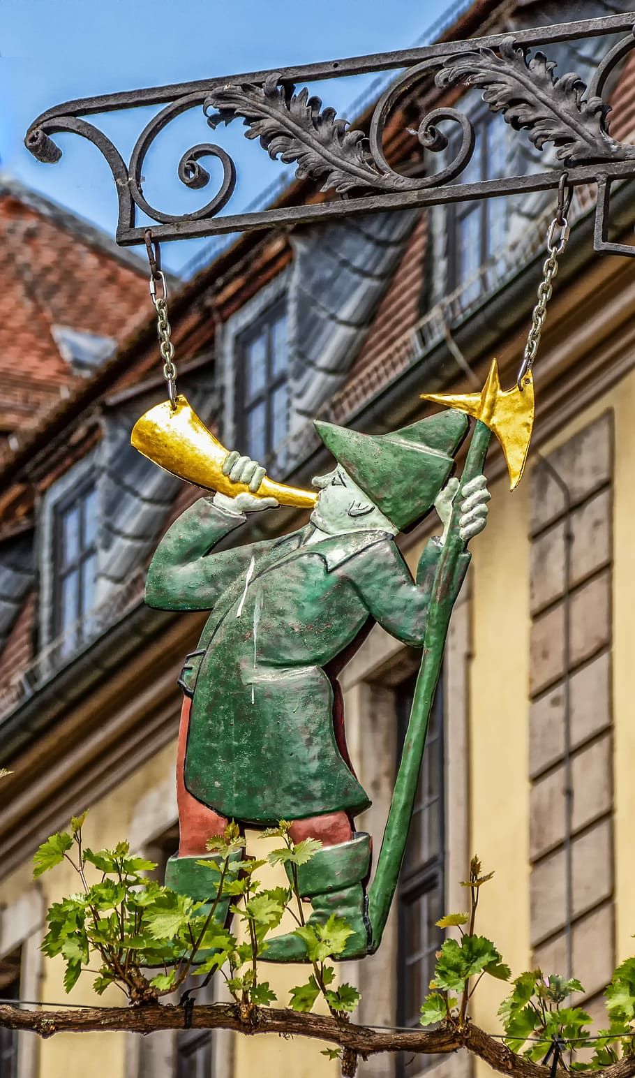 man playing trumpet hanging decor, architecture, building, postilion HD wallpaper