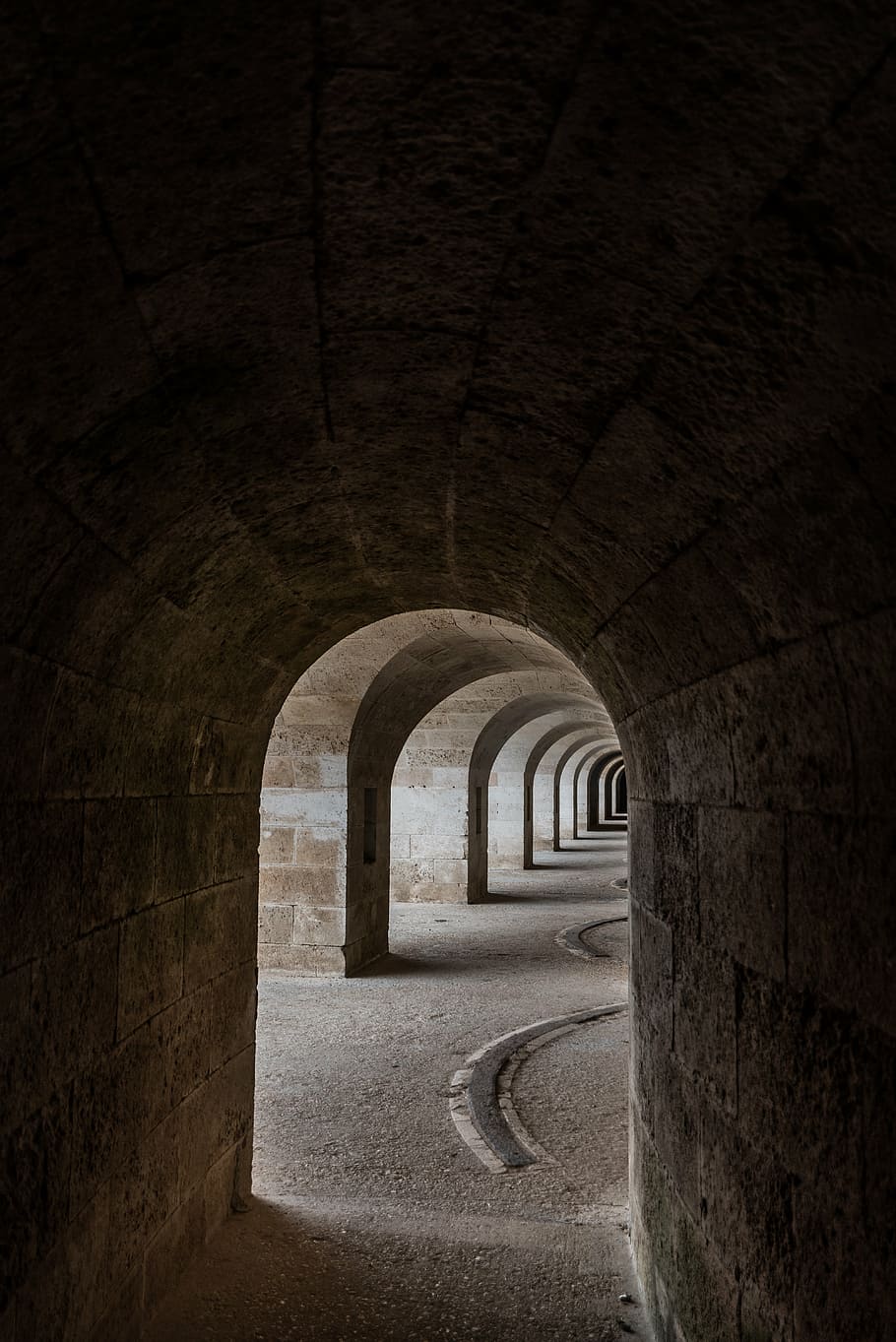 pathway with arc, photo, hallway, architecture, building, infrastructure HD wallpaper