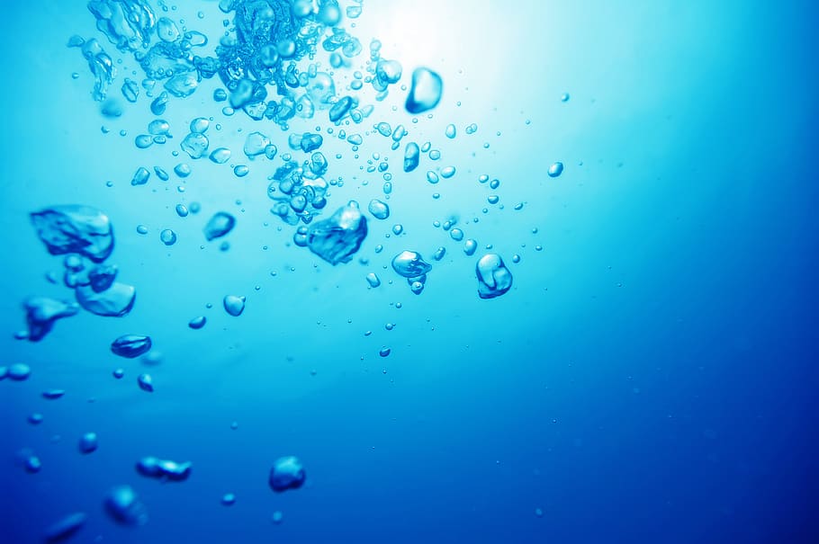 water bubbles underwater, air bubbles, blow, oxygen, ocean, blue