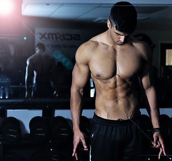 man standing infront of mirror, model, abs, ripped, sport, athelete HD wallpaper