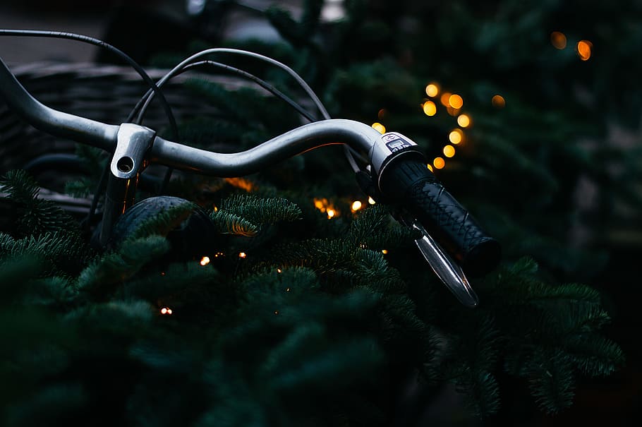 bokeh photography of gray bicycle, black bike handle photo, Amsterdam HD wallpaper