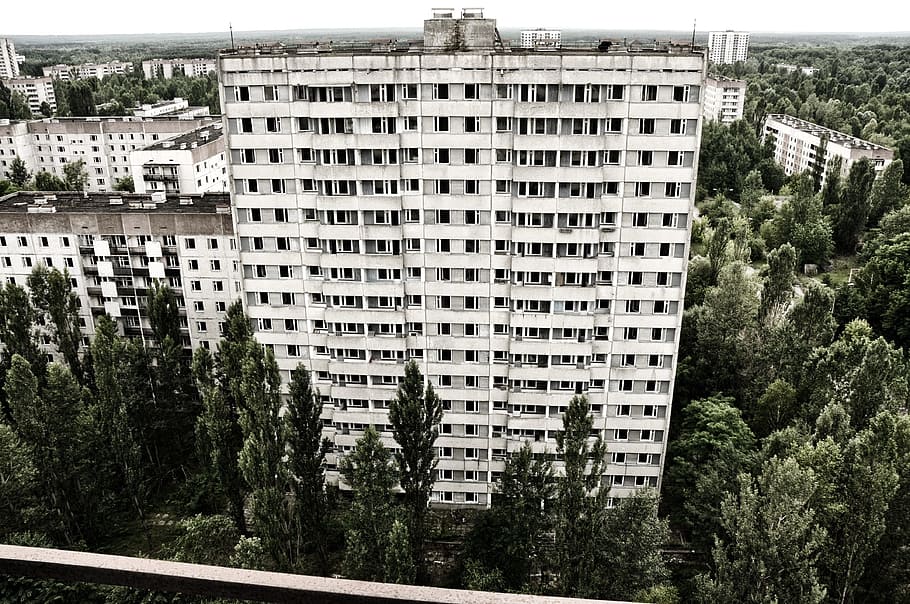 pripyat, chernobyl, building exterior, tree, architecture, built structure HD wallpaper