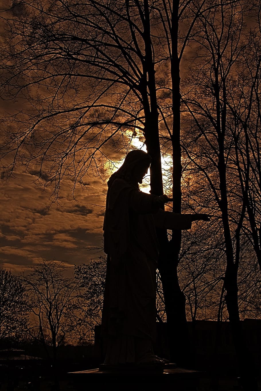 statue, abendstimmung, trees, jesus, sky, clouds, sun, silhouette HD wallpaper