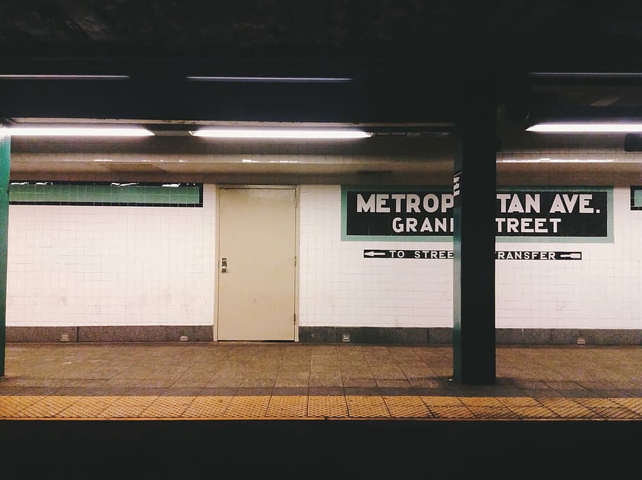 Metropolitan Avenue street, white, painted, wall, subway, station