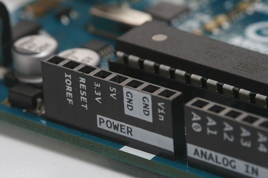 close-up photo of green circuit board, arduino, diy, microcontroller