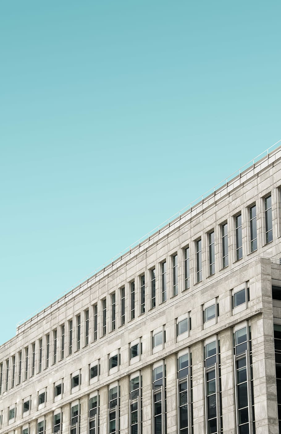 white painted building in landscape photography, white concrete building with glass windows during daytime HD wallpaper