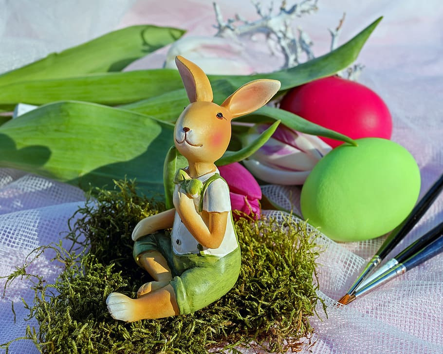 white and green dressed brown bunny ceramic figurine, easter bunny HD wallpaper