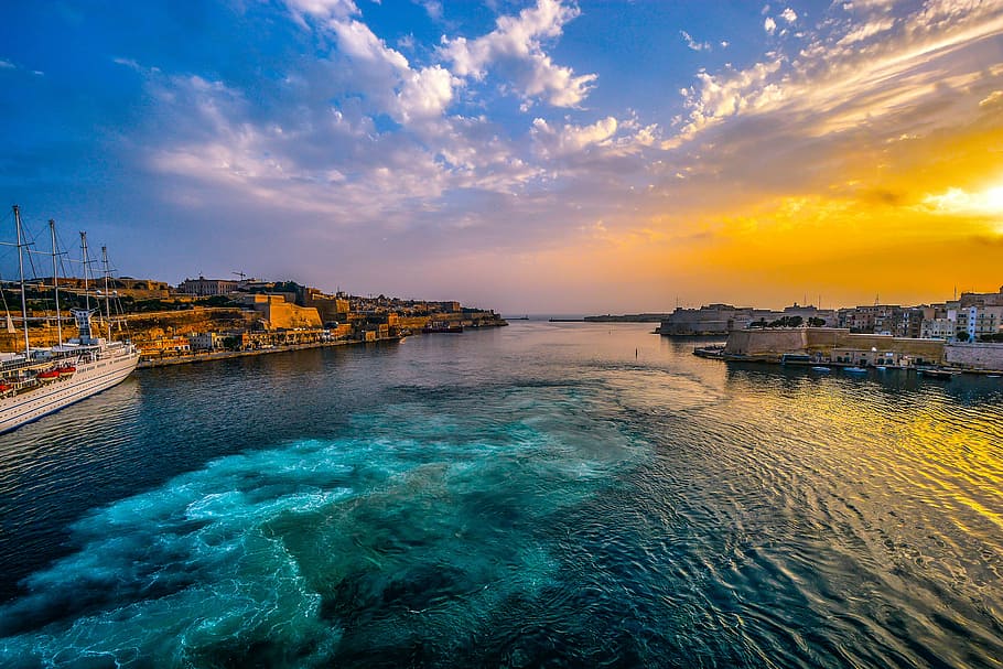 Wallpaper sea, building, the evening, Malta, Valletta images for desktop,  section город - download