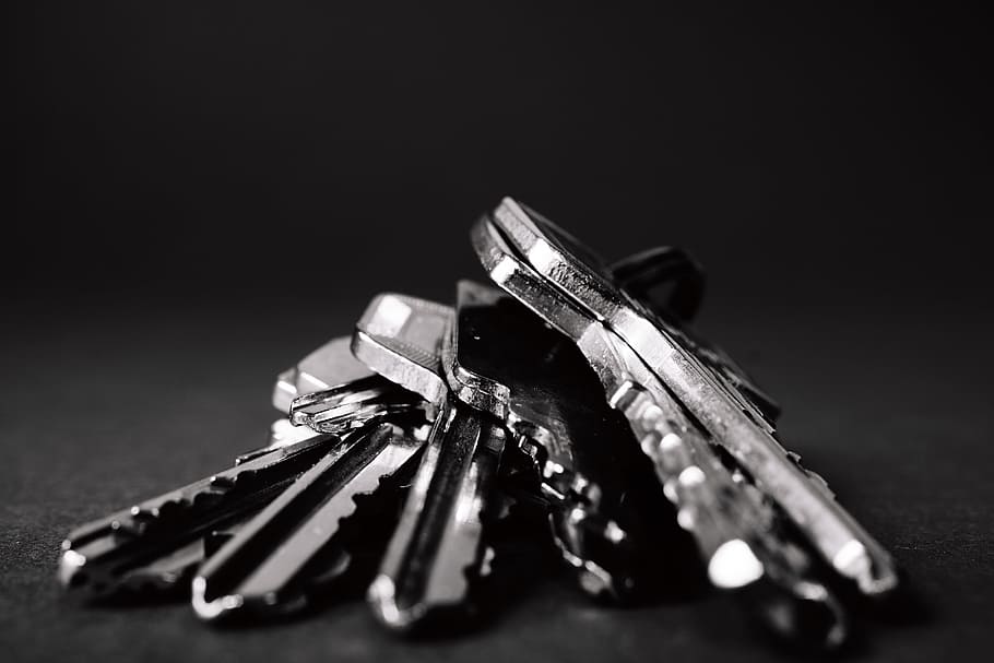 Close Up of Keys, close-up, dark, equipment, focus, metal, metal key HD wallpaper