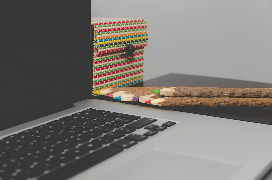 silver MacBook Pro with black screen, close, near, colored HD wallpaper