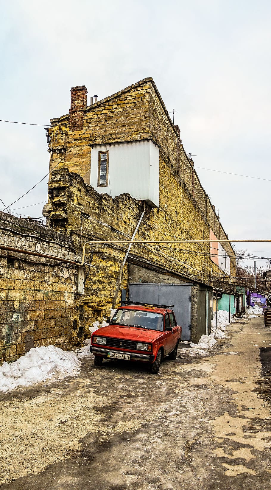 odessa, yard, machine, balcony, built structure, architecture HD wallpaper