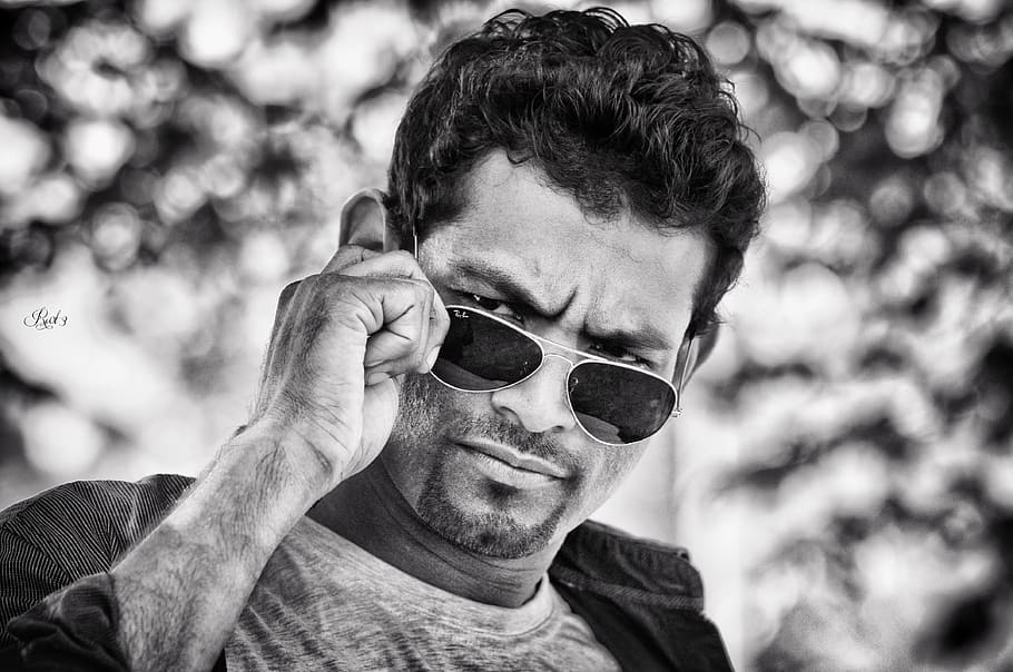 grayscale photography of man in aviator sunglasses, stylish HD wallpaper