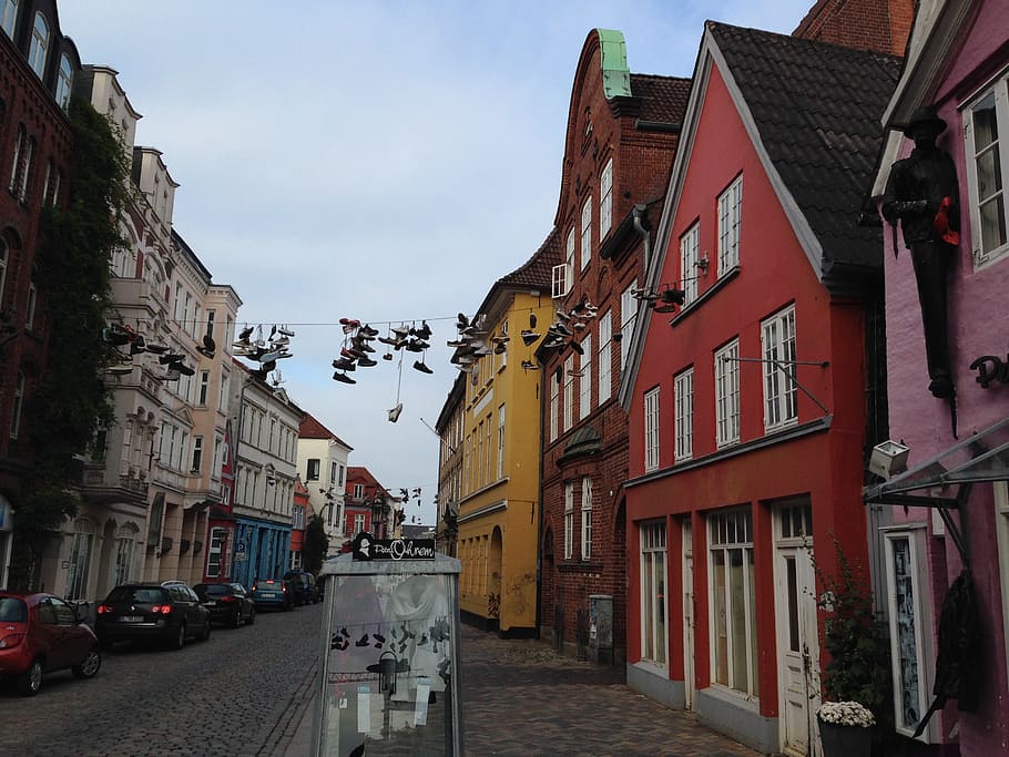 flensburg, road, shoes, leash, hang, graffiti, street art, building exterior, HD wallpaper
