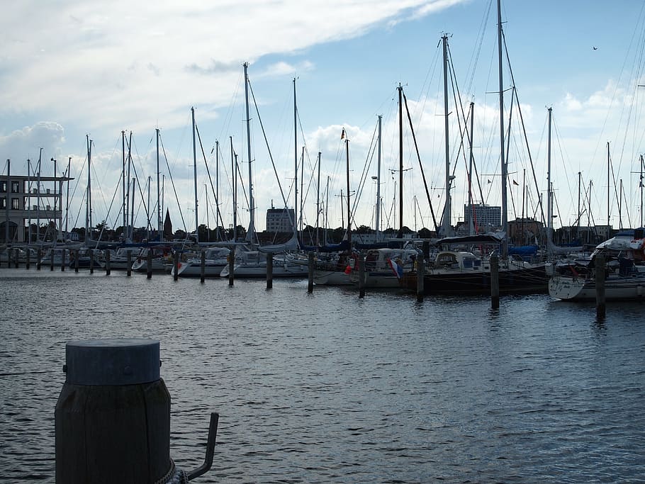 marina, warnemünde, masts, twilight, boats, water, sea, yachts HD wallpaper
