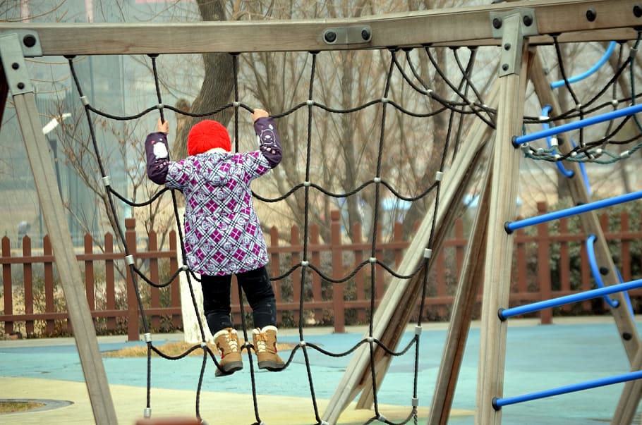 girl climbing on outdoor rope playset near leafless tree, Child HD wallpaper