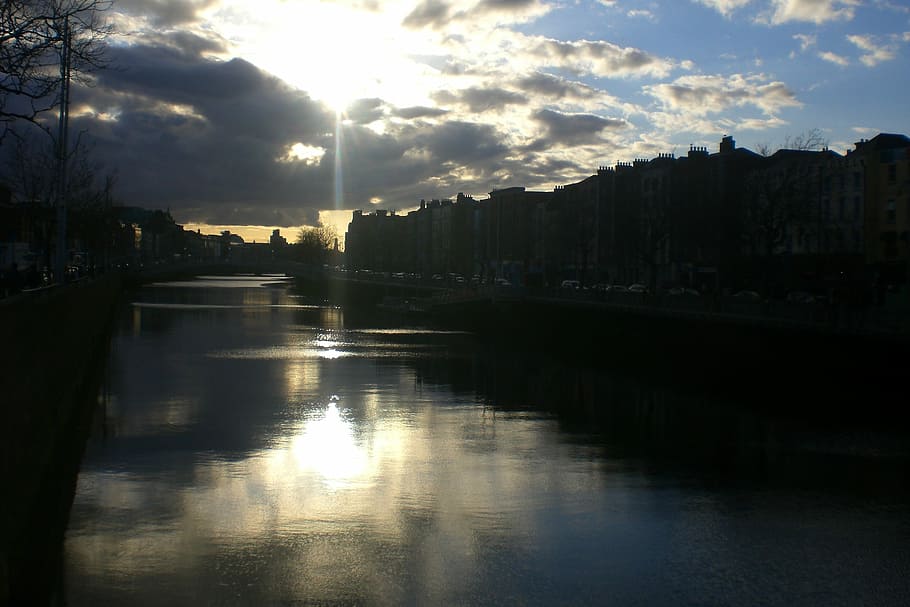 Sunset, Mirror Effect, Rays, sun's rays, reflections on the water HD wallpaper
