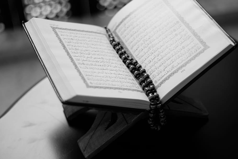 grayscale photography of white book with tesbih prayer beads bookmark on top, HD wallpaper