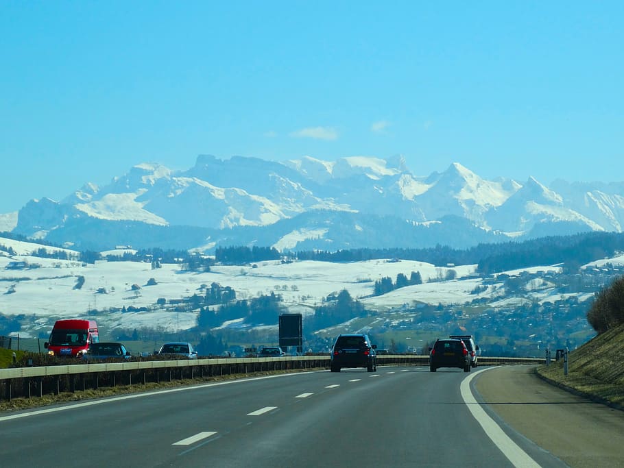 Highway, Expressway, Traffic, Mountains, snow mountains, roadway HD wallpaper
