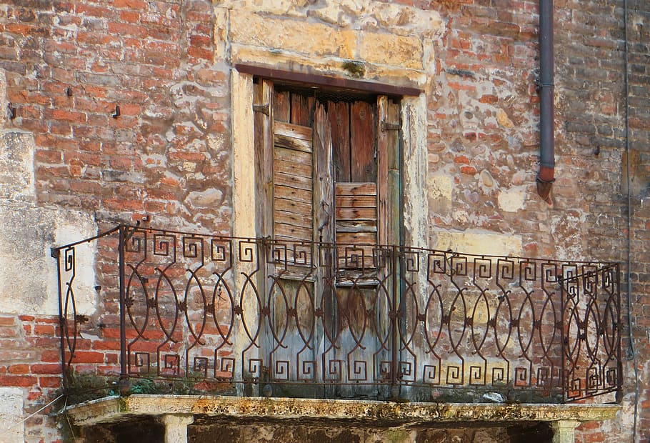 balcony, old, facade, historically, architecture, wall - Building Feature HD wallpaper