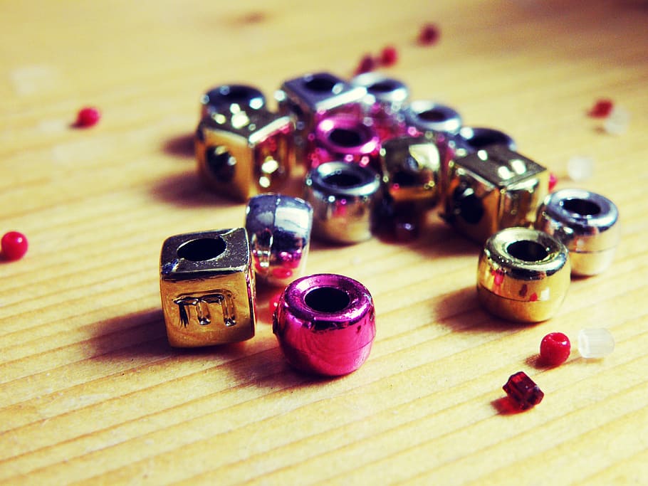 beads, jewelry, shiny, components, table, still life, close-up HD wallpaper