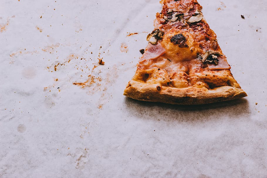 slice pizza with ham toppings, single slice of pizza on gray surface HD wallpaper