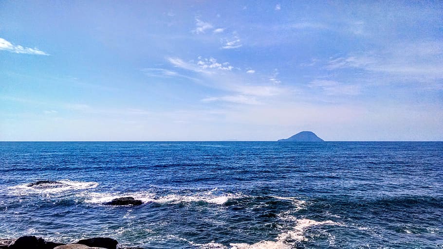 Seashore Under Blue Sky, beach, clouds, daylight, island, landscape HD wallpaper