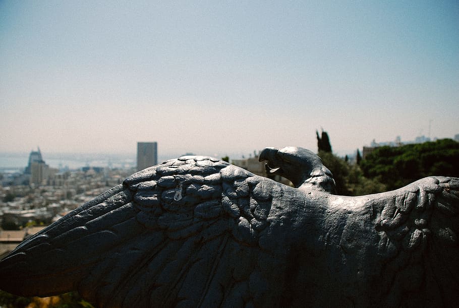 Eagle Statue over the City, architecture and Cityscape, famous Place HD wallpaper